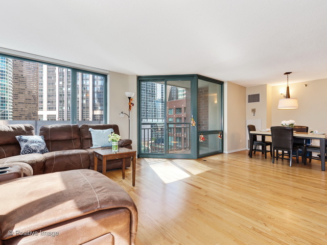 480 N Mcclurg Court #1120 Chicago, Illinois 60611 - Image 4