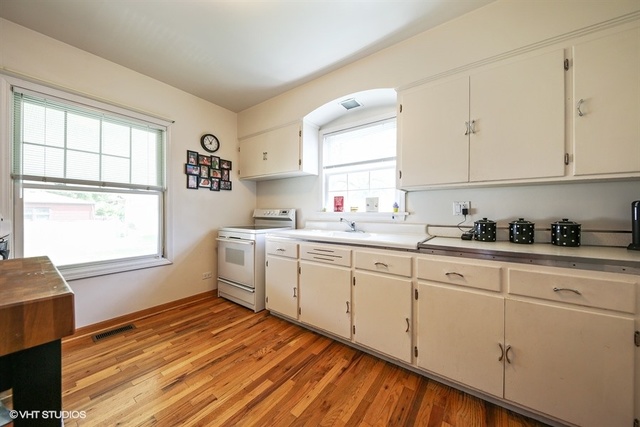 599 S Chatham Avenue Elmhurst, Illinois 60126 - Image 2