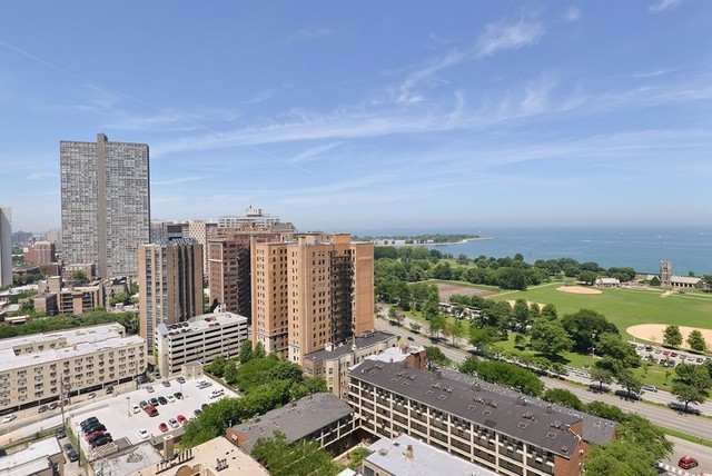 3660 N Lake Shore Drive #2104 Chicago, Illinois 60613 - Image 2