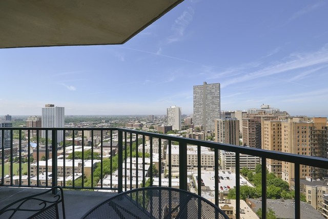 3660 N Lake Shore Drive #2104 Chicago, Illinois 60613 - Image 3
