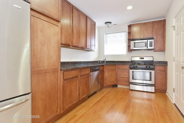 2620 W Rosemont Avenue #2 Chicago, Illinois 60659 - Image 4
