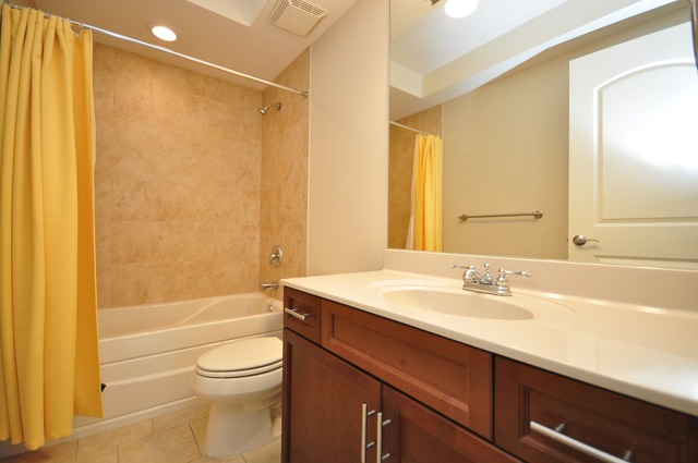 10 E Burlington Street #2H Riverside, Illinois 60546 - Image 18