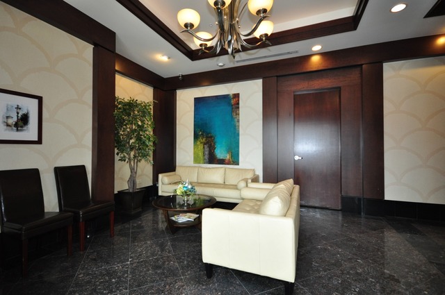 10 E Burlington Street #2H Riverside, Illinois 60546 - Image 2