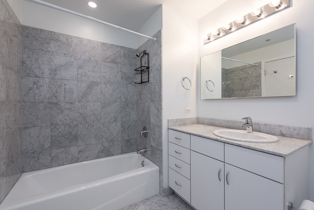 860 W Blackhawk Street #2101 Chicago, Illinois 60642 - Image 8
