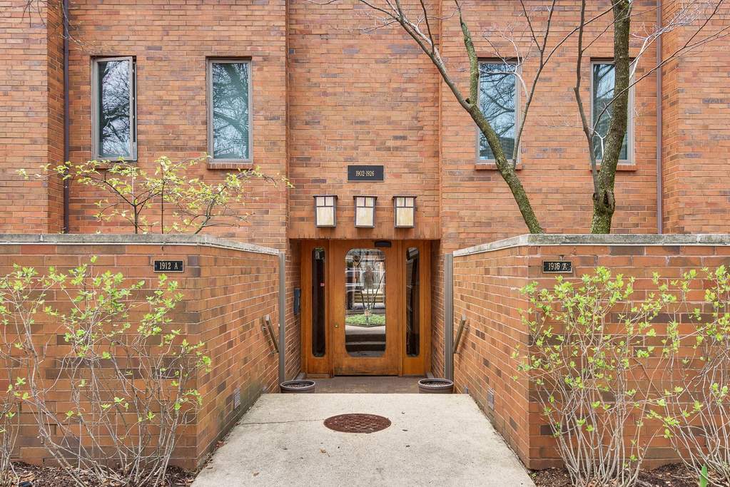 1924 N Mohawk Street #15B Chicago, Illinois 60614 - Image 1