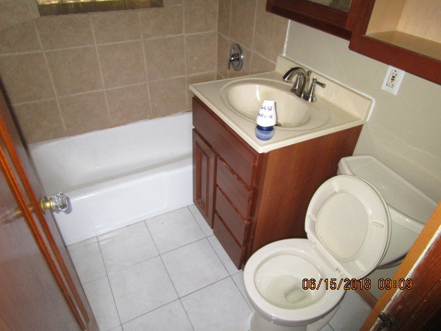 2915 N Oak Park Avenue Chicago, Illinois 60634 - Image 6