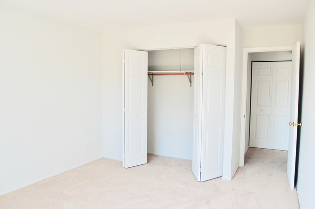 2411 E Olive Street #2C Arlington Heights, Illinois 60004 - Image 9