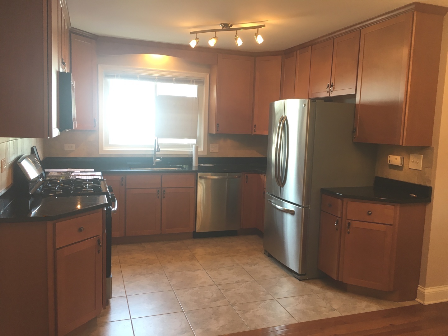 547 W Park Avenue #B Libertyville, Illinois 60048 - Image 6