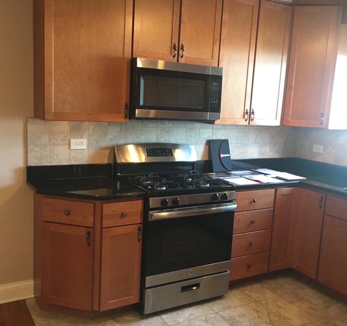 547 W Park Avenue #B Libertyville, Illinois 60048 - Image 7