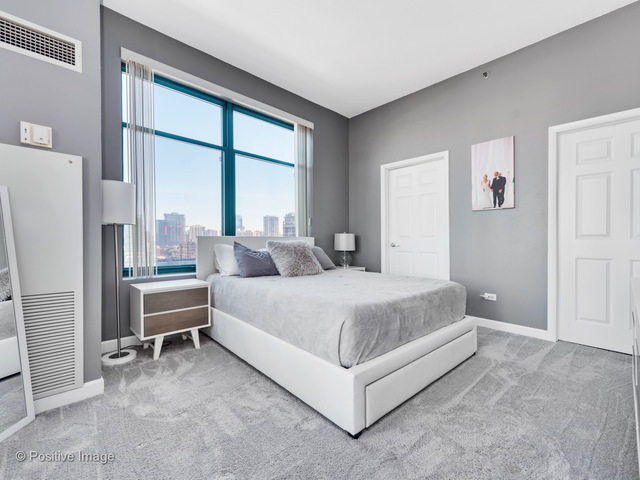 340 W Superior Street #1012 Chicago, Illinois 60654 - Image 12