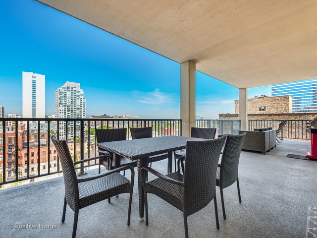 340 W Superior Street #1012 Chicago, Illinois 60654 - Image 15