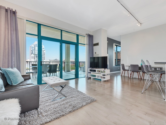 340 W Superior Street #1012 Chicago, Illinois 60654 - Image 3