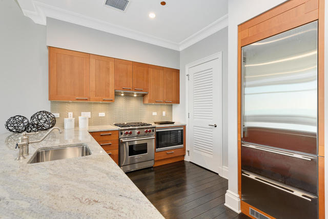 2550 N Lakeview Avenue #S1504 Chicago, Illinois 60614 - Image 12