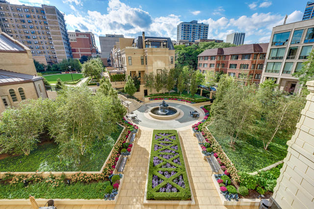2550 N Lakeview Avenue #S1504 Chicago, Illinois 60614 - Image 24