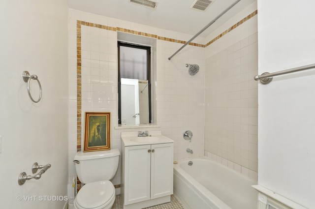 2355 N California Avenue #2N Chicago, Illinois 60647 - Image 9