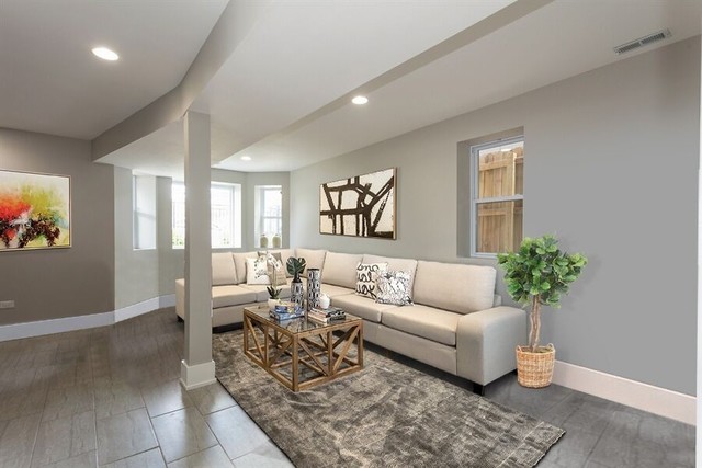 2536 N Linden Place Chicago, Illinois 60647 - Image 10