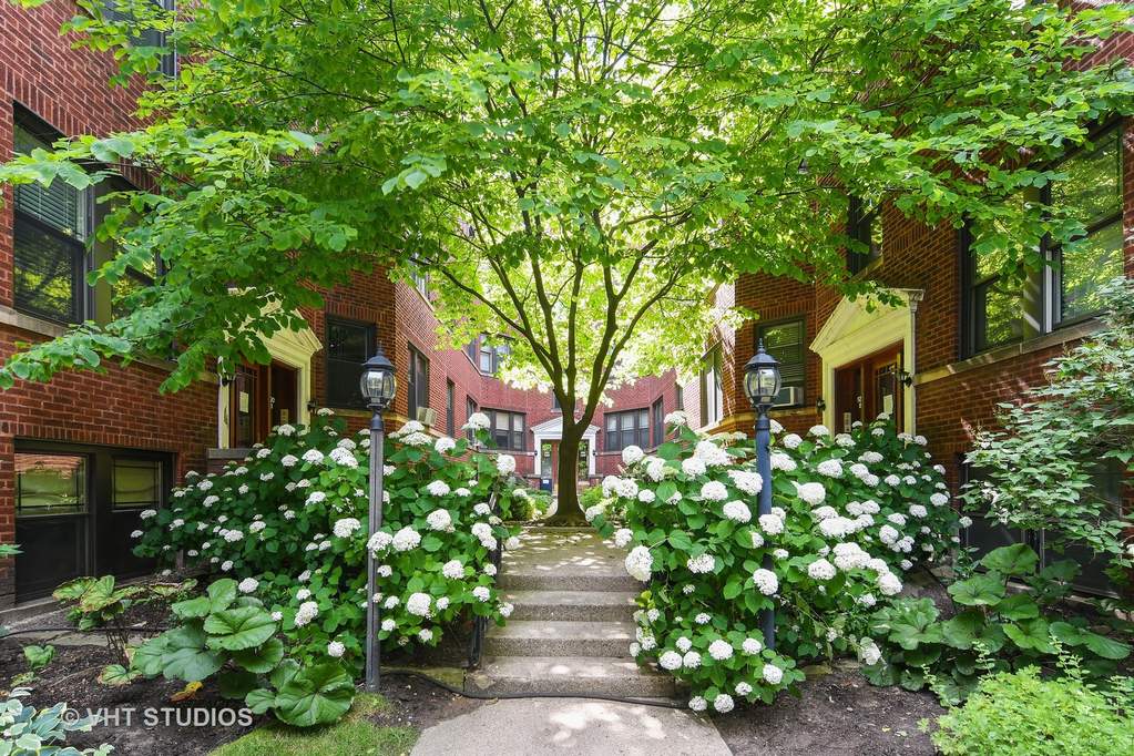 524 Sheridan Road #2B Evanston, Illinois 60202 - Image 1