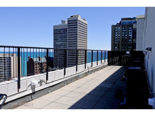 50 E Bellevue Place #1306 Chicago, Illinois 60611 - Image 14