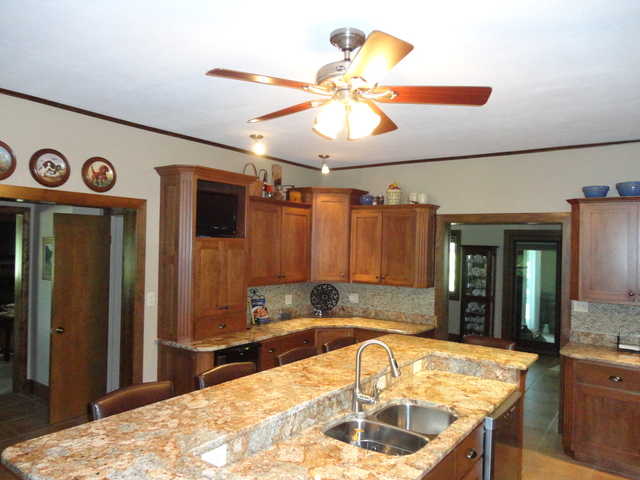 1537 State Hwy 16 Highway Shelbyville, Illinois 62565 - Image 13
