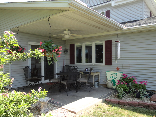 1537 State Hwy 16 Highway Shelbyville, Illinois 62565 - Image 2