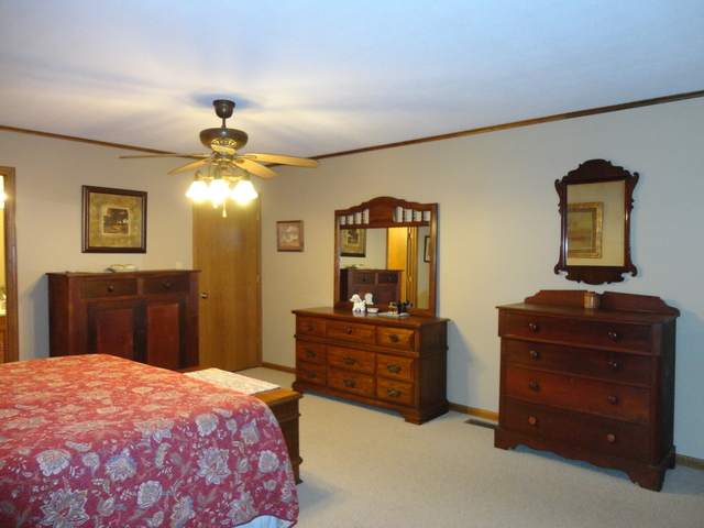 1537 State Hwy 16 Highway Shelbyville, Illinois 62565 - Image 23