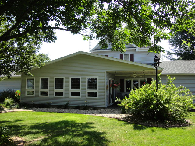 1537 State Hwy 16 Highway Shelbyville, Illinois 62565 - Image 3