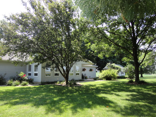 1537 State Hwy 16 Highway Shelbyville, Illinois 62565 - Image 4