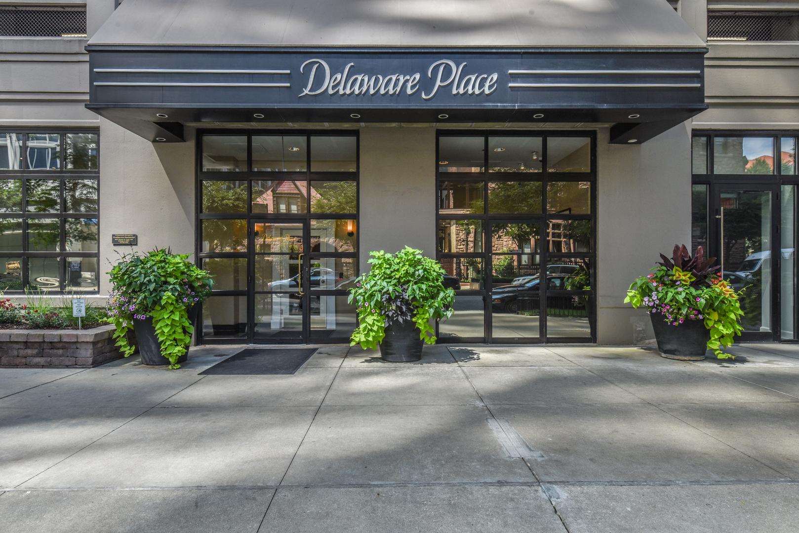 33 W Delaware Place #9E Chicago, Illinois 60610 - Image 1