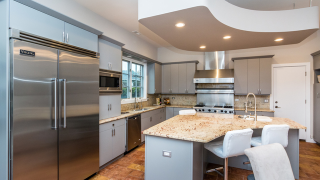 4756 W Bryn Mawr Avenue Chicago, Illinois 60646 - Image 11