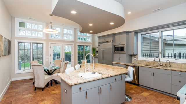 4756 W Bryn Mawr Avenue Chicago, Illinois 60646 - Image 12