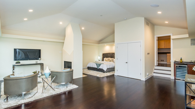 4756 W Bryn Mawr Avenue Chicago, Illinois 60646 - Image 17