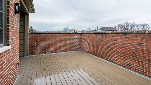 4756 W Bryn Mawr Avenue Chicago, Illinois 60646 - Image 20