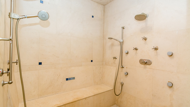 4756 W Bryn Mawr Avenue Chicago, Illinois 60646 - Image 24