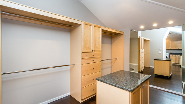 4756 W Bryn Mawr Avenue Chicago, Illinois 60646 - Image 25