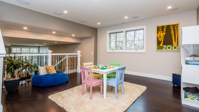 4756 W Bryn Mawr Avenue Chicago, Illinois 60646 - Image 28