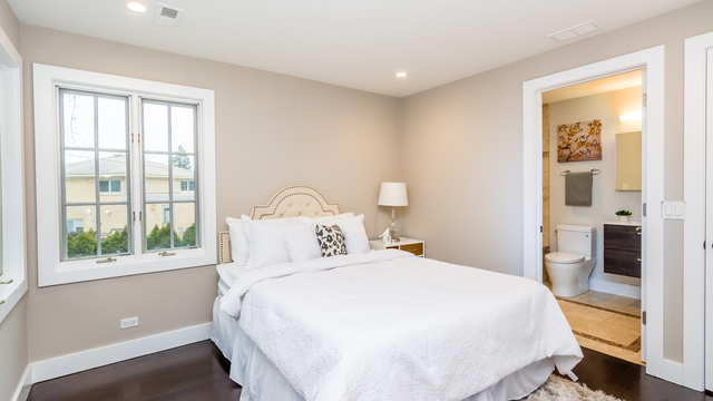 4756 W Bryn Mawr Avenue Chicago, Illinois 60646 - Image 30