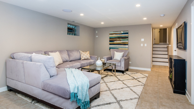 4756 W Bryn Mawr Avenue Chicago, Illinois 60646 - Image 39