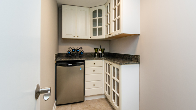 4756 W Bryn Mawr Avenue Chicago, Illinois 60646 - Image 42