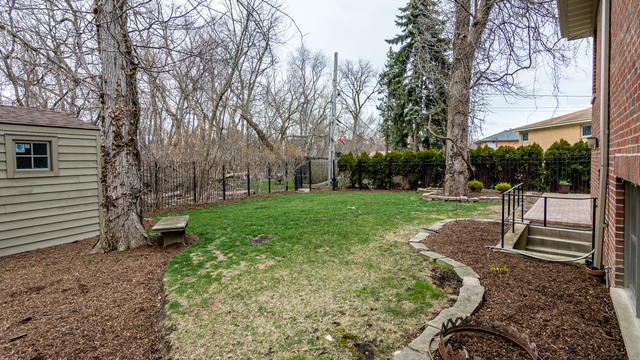 4756 W Bryn Mawr Avenue Chicago, Illinois 60646 - Image 47