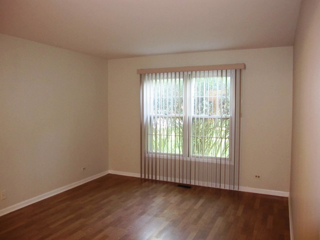 324 N Satinwood Court #324 Buffalo Grove, Illinois 60089 - Image 25