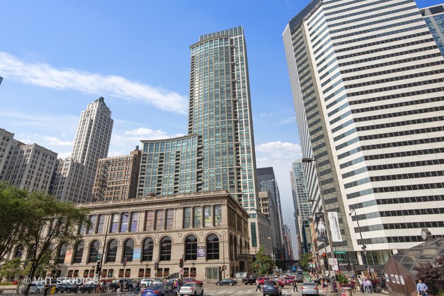 130 N Garland Court #2012 Chicago, Illinois 60602 - Image 1
