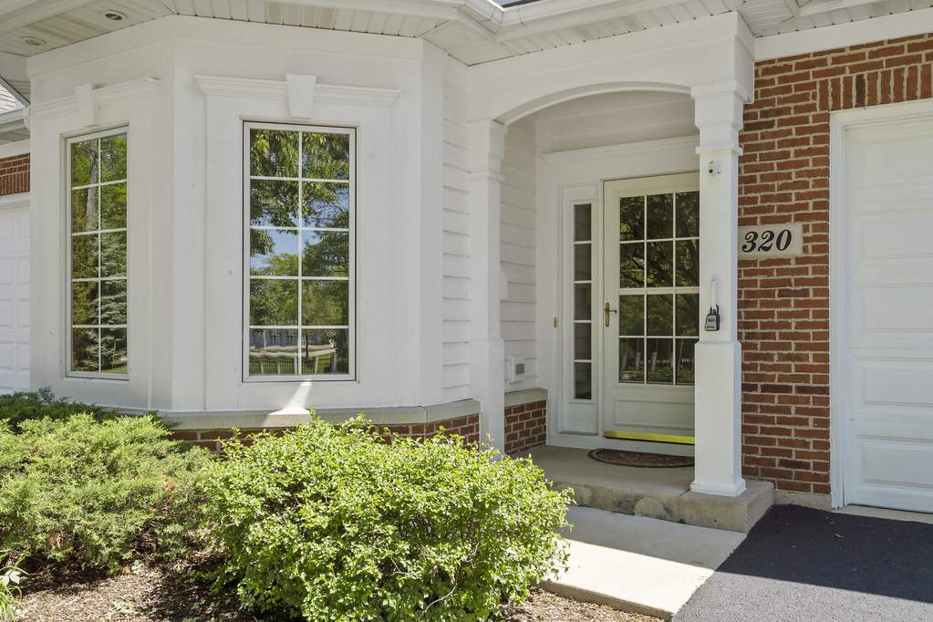 320 Delnor Glen Drive St. Charles, Illinois 60174 - Image 2