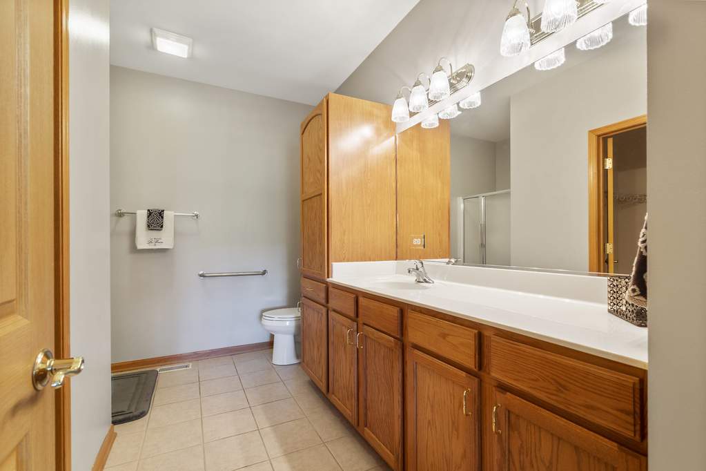 320 Delnor Glen Drive St. Charles, Illinois 60174 - Image 9