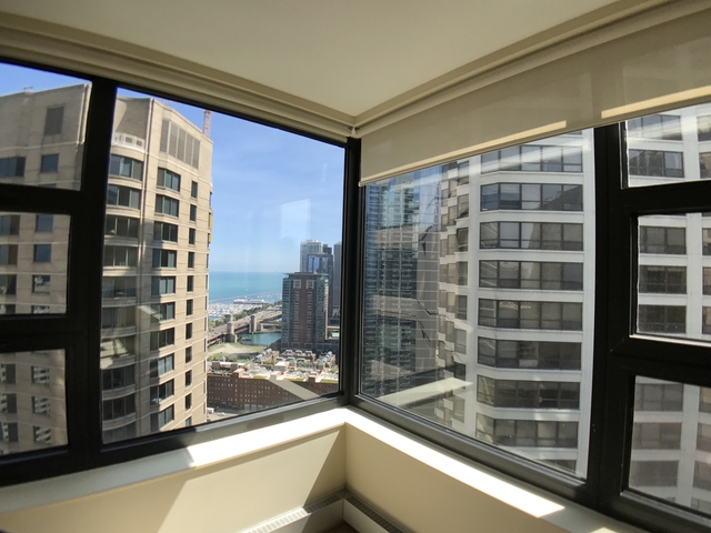 401 E Ontario Street #3502 Chicago, Illinois 60611 - Image 33
