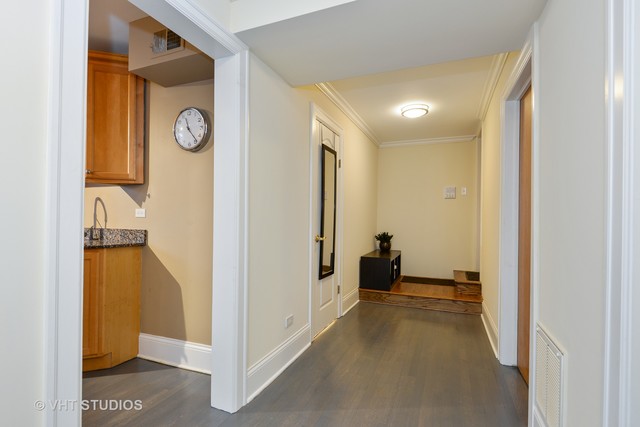 240 Lee Street #G Evanston, Illinois 60202 - Image 8