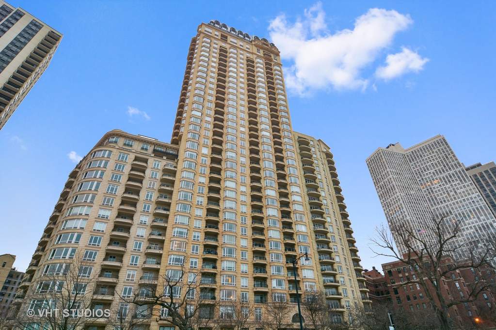 2550 N Lakeview Avenue #N1204 Chicago, Illinois 60614 - Image 1