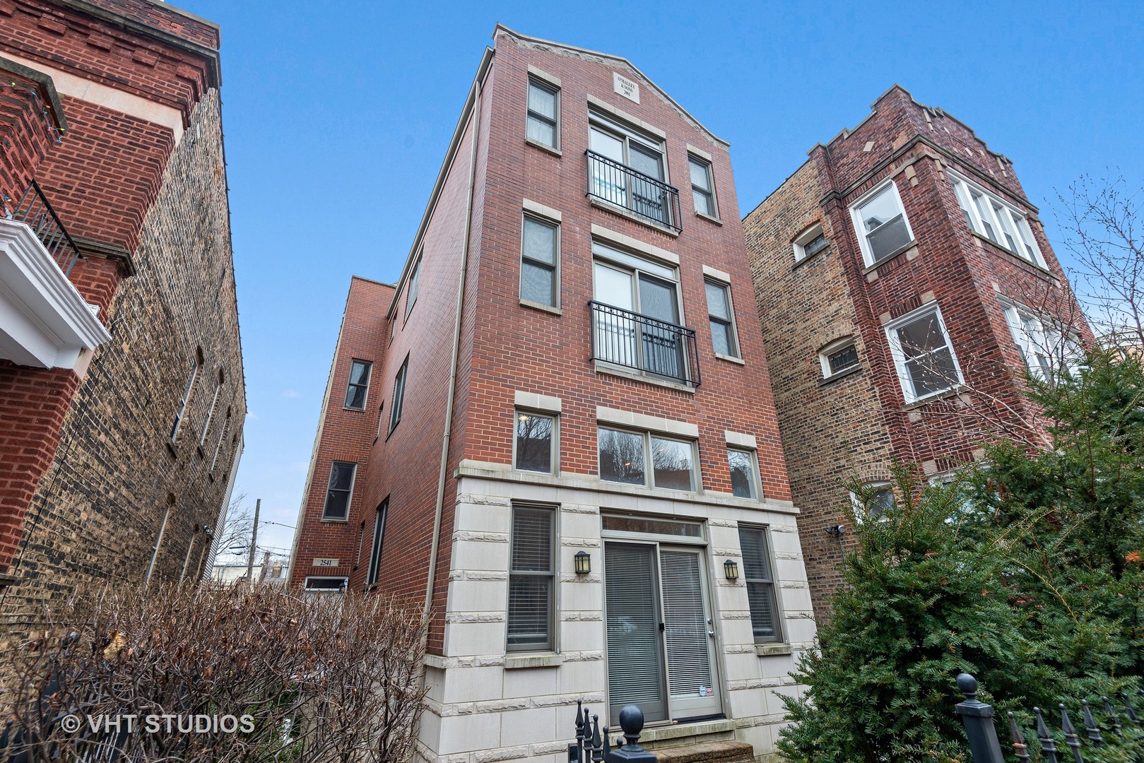 2541 W Leland Avenue 1 Chicago, IL 60625 MLS 10270927 properties