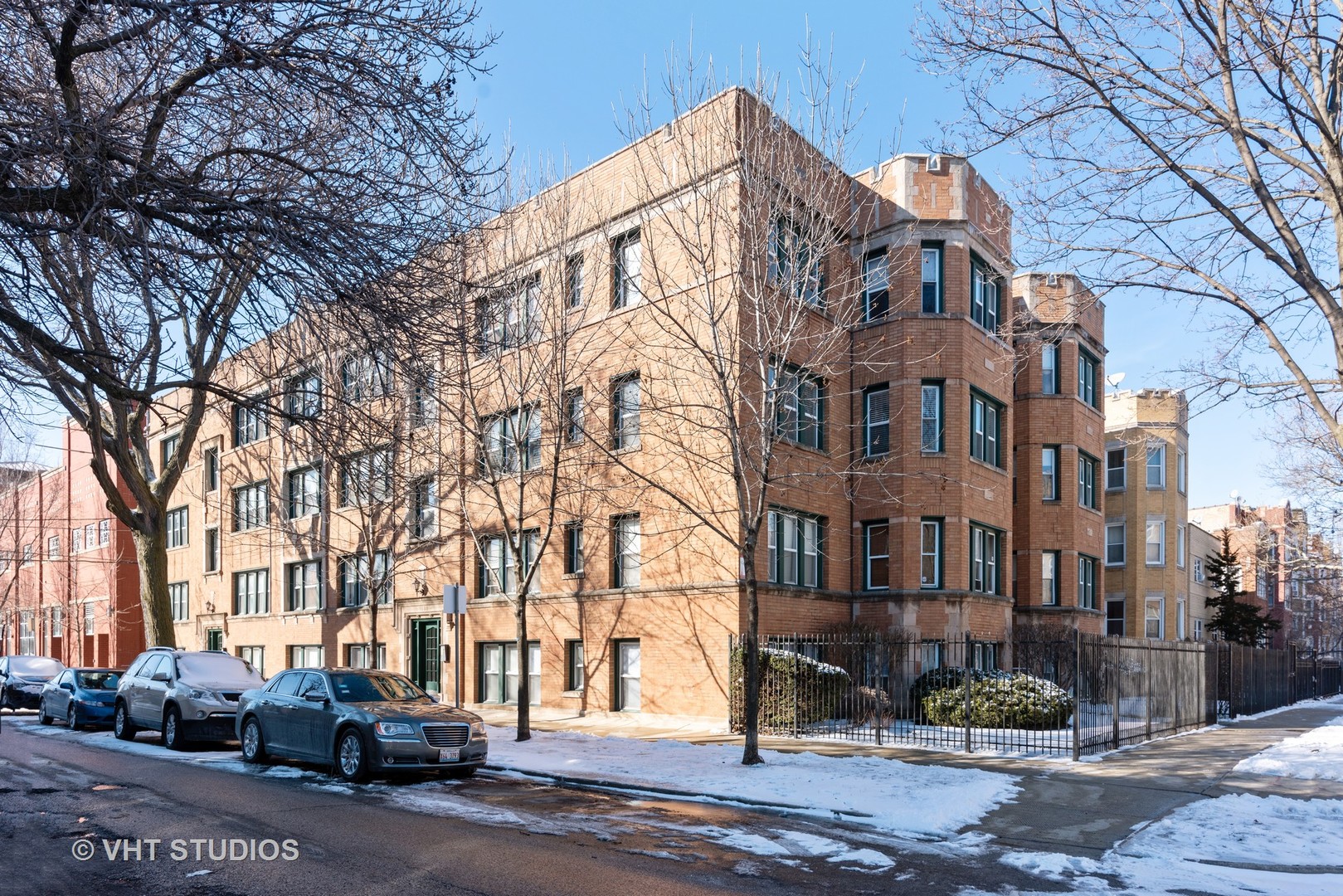 6300 N Claremont Avenue 2 Chicago, IL 60659 MLS 10273612 properties