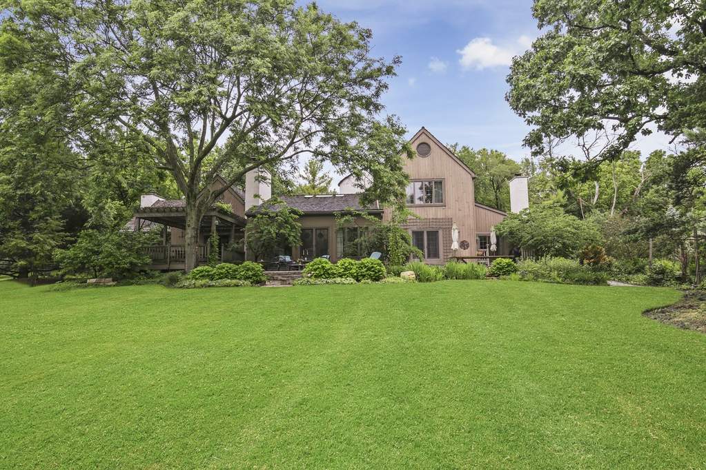 25130 N Cayuga Trail Lake Barrington, Illinois 60010 - Image 2