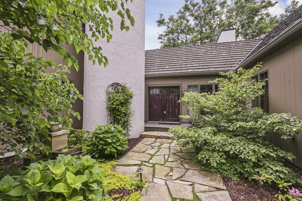 25130 N Cayuga Trail Lake Barrington, Illinois 60010 - Image 3